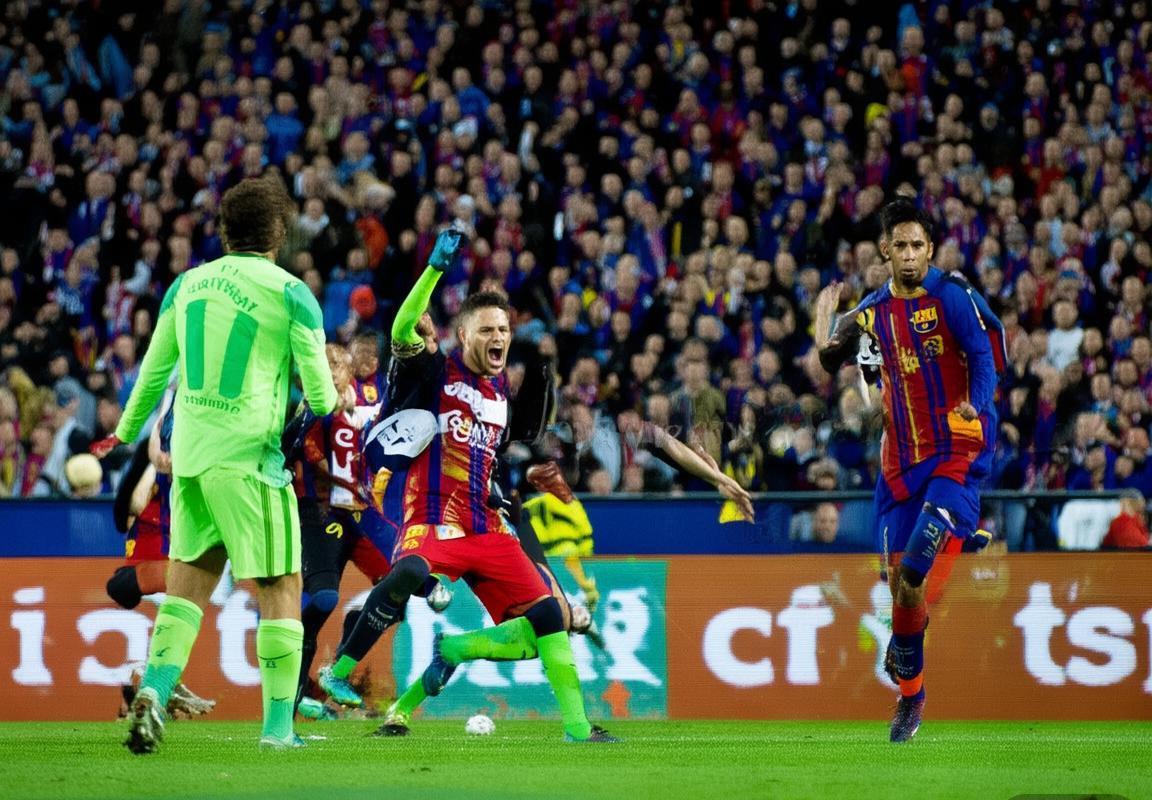 巴塞罗那VS埃瓦尔：西甲巅峰对决精彩回顾